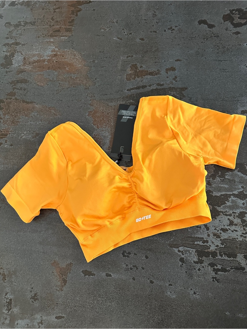 BO+TEE Orange Ruched V-Neck Short Sleeve Crop Top